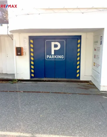 Pronájem garážového stání, Praha - Krč, Na strži, 15 m2
