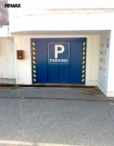 Pronájem garážového stání, Praha - Krč, Na strži, 15 m2