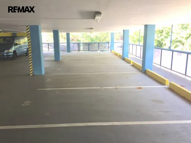 Pronájem garážového stání, Praha - Krč, Na strži, 15 m2