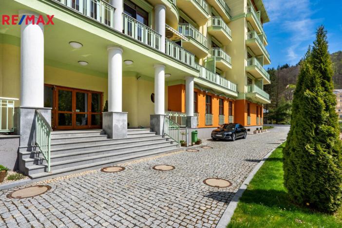 Prodej bytu 4+1, Karlovy Vary, U Imperiálu, 270 m2