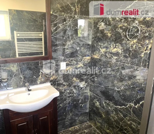 Pronájem bytu 1+kk, Hradešín, 30 m2