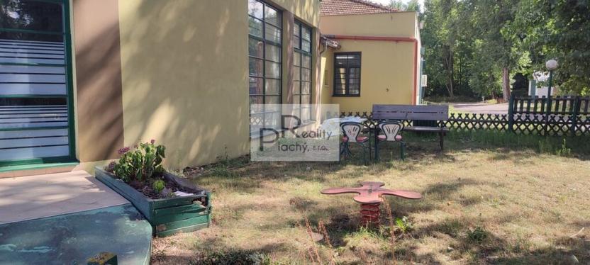 Pronájem obchodního prostoru, Hevlín, 158 m2