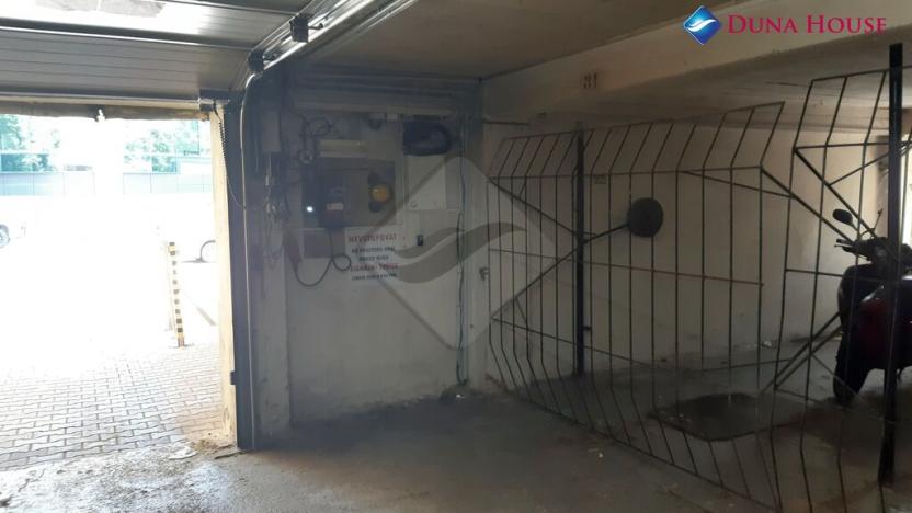 Prodej garážového stání, Praha - Michle, Jihlavská, 14 m2
