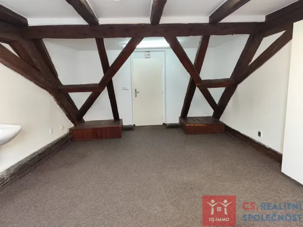Pronájem obchodního prostoru, Znojmo, Vídeňská třída, 32 m2