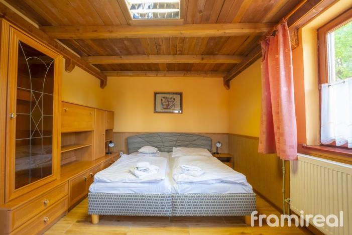 Prodej restaurace, Šatov, 1593 m2