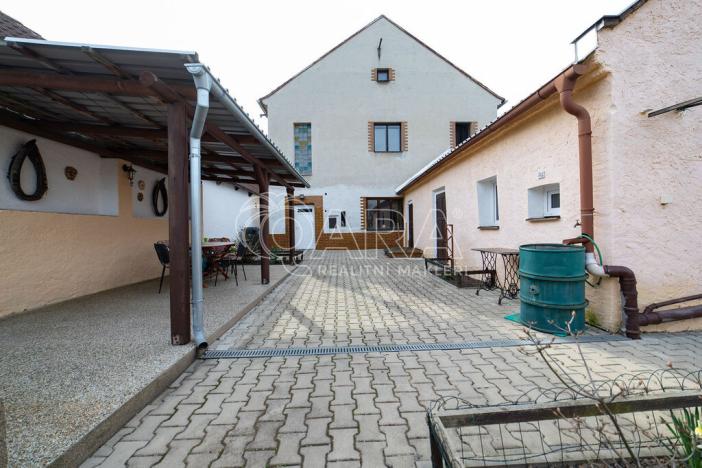Prodej rodinného domu, Dolní Beřkovice, Horní hájek, 300 m2