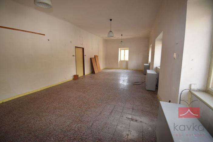 Pronájem komerční nemovitosti, Pelhřimov, Svatovítské náměstí, 175 m2