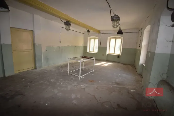 Pronájem komerční nemovitosti, Pelhřimov, Svatovítské náměstí, 175 m2