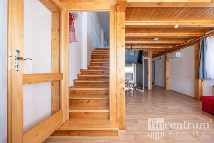 Prodej komerční nemovitosti, Křenice - Přetín, 1698 m2