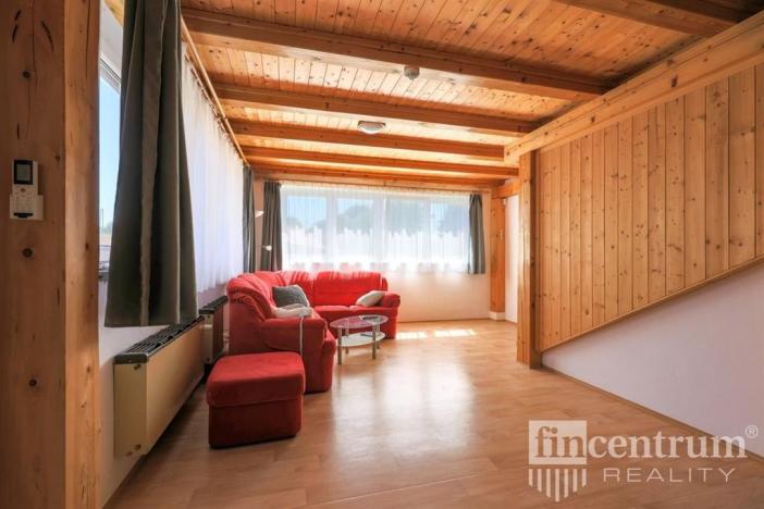 Prodej komerční nemovitosti, Křenice - Přetín, 1698 m2