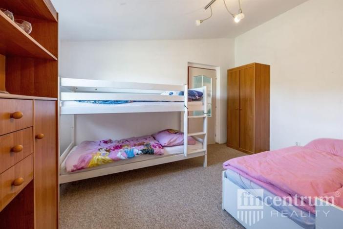 Prodej komerční nemovitosti, Křenice - Přetín, 1698 m2