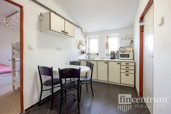 Prodej komerční nemovitosti, Křenice - Přetín, 1698 m2