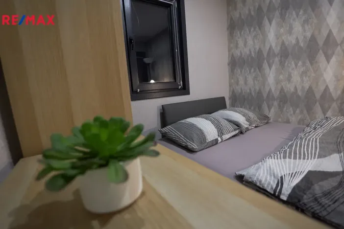 Prodej atypického bytu, Ostrov, Karlovarská, 39 m2