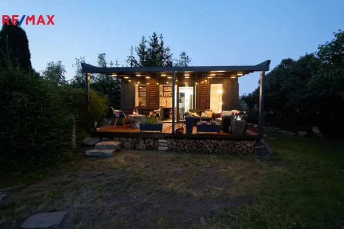 Prodej atypického bytu, Ostrov, Karlovarská, 39 m2