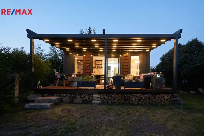 Prodej atypického bytu, Ostrov, Karlovarská, 39 m2