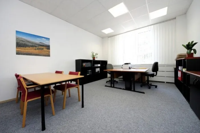 Pronájem kanceláře, Praha - Strašnice, Počernická, 148 m2