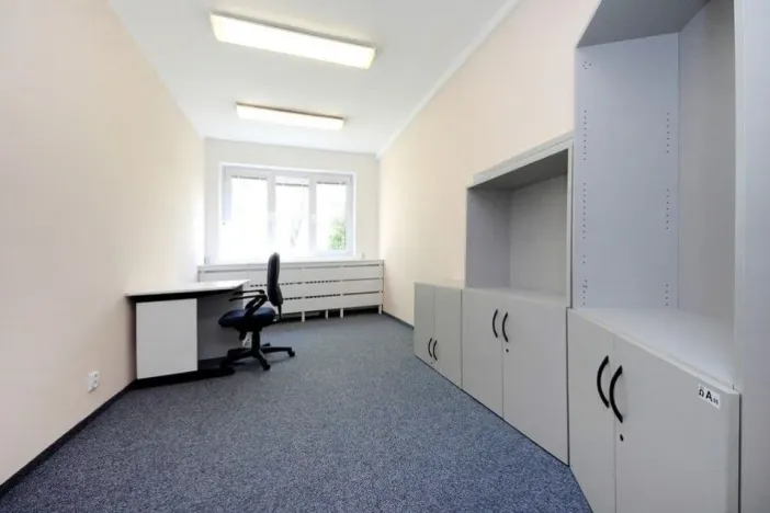 Pronájem kanceláře, Praha - Strašnice, Počernická, 148 m2