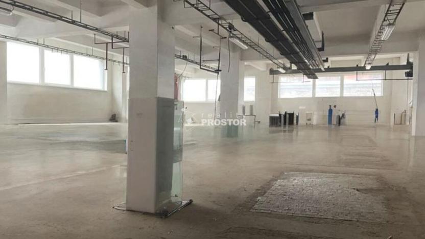 Pronájem výrobních prostor, Králův Dvůr, Tovární, 1000 m2