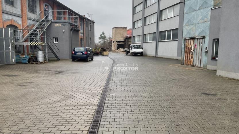 Pronájem skladu, Králův Dvůr, Tovární, 1000 m2