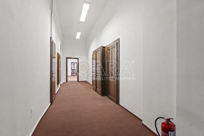 Pronájem kanceláře, Praha - Staré Město, Konviktská, 371 m2