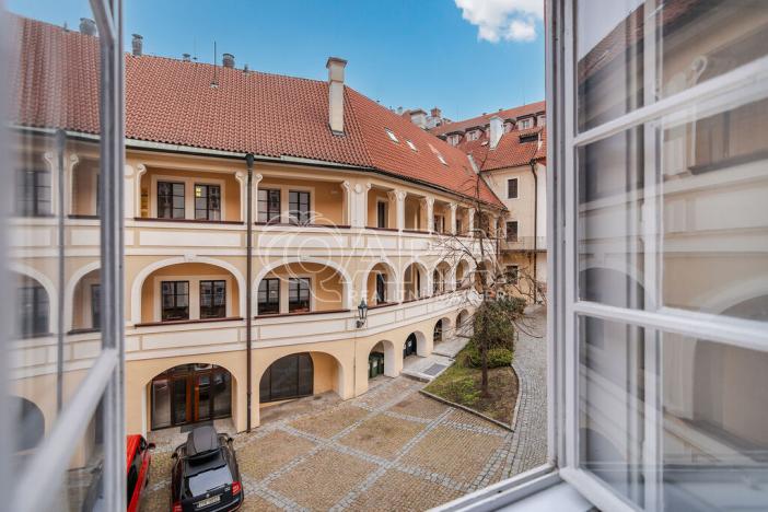 Pronájem kanceláře, Praha - Staré Město, Konviktská, 371 m2