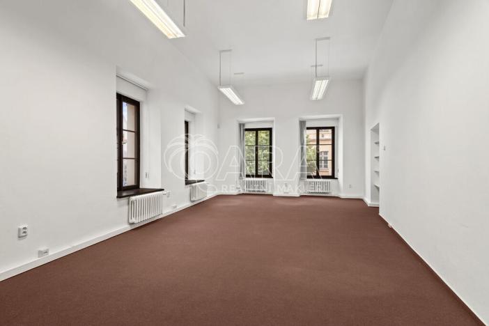 Pronájem kanceláře, Praha - Staré Město, Konviktská, 371 m2