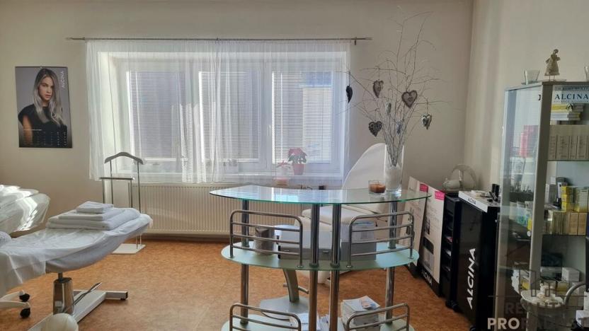 Pronájem obchodního prostoru, Moravský Krumlov, Dr. Odstrčila, 27 m2