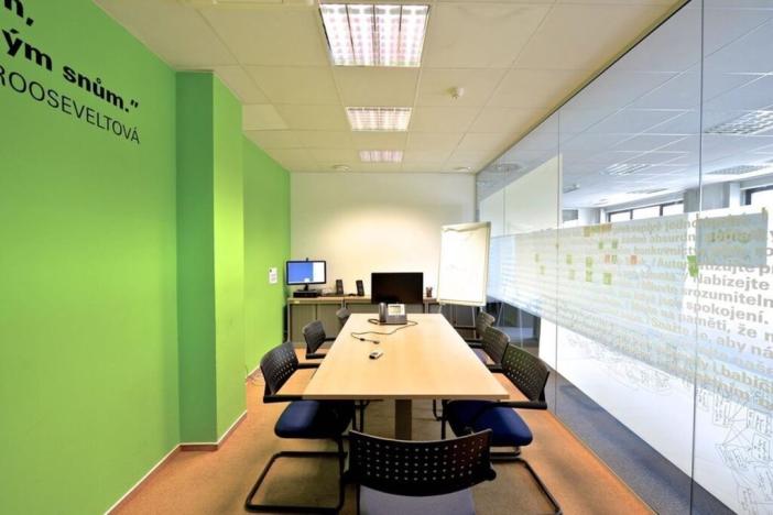 Pronájem kanceláře, Praha - Chodov, Hráského, 2700 m2