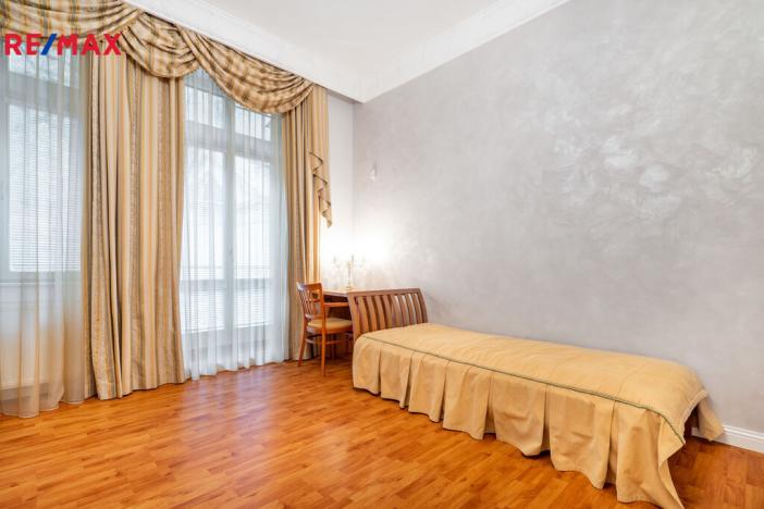 Prodej bytu 3+1, Karlovy Vary, Mariánskolázeňská, 119 m2