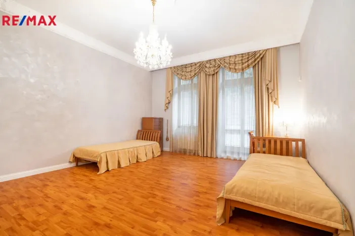 Prodej bytu 3+1, Karlovy Vary, Mariánskolázeňská, 119 m2