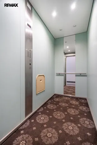 Prodej bytu 3+1, Karlovy Vary, Mariánskolázeňská, 119 m2