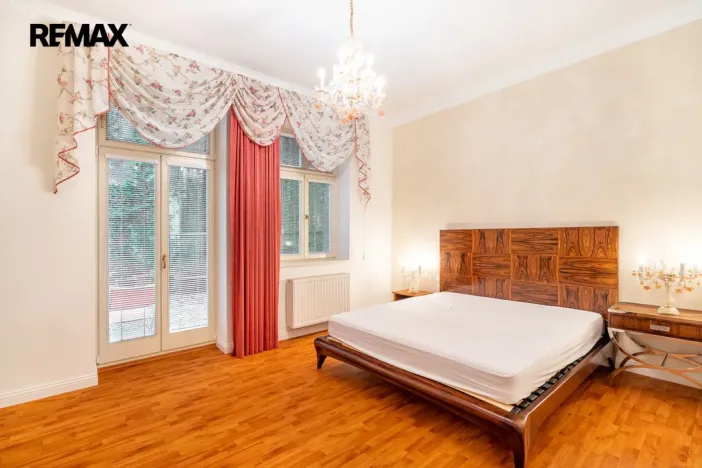 Prodej bytu 3+1, Karlovy Vary, Mariánskolázeňská, 119 m2
