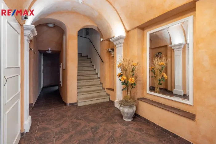 Prodej bytu 2+kk, Karlovy Vary, Mariánskolázeňská, 63 m2