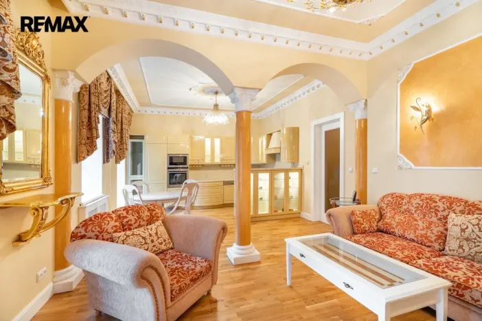 Prodej bytu 2+kk, Karlovy Vary, Mariánskolázeňská, 63 m2