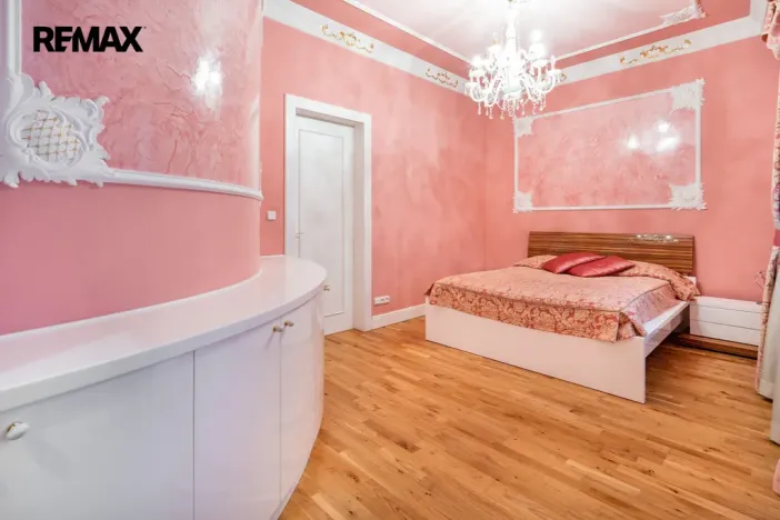 Prodej bytu 2+kk, Karlovy Vary, Mariánskolázeňská, 63 m2