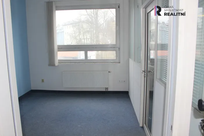 Pronájem kanceláře, Karlovy Vary - Rybáře, Sokolovská, 270 m2