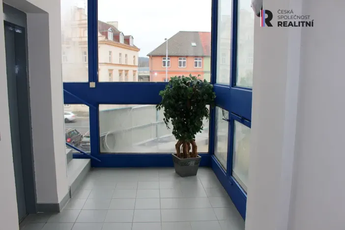 Pronájem kanceláře, Karlovy Vary - Rybáře, Sokolovská, 270 m2