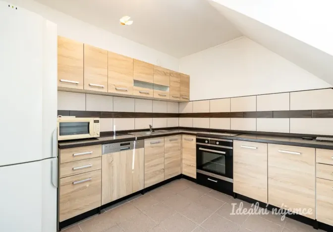 Pronájem bytu 2+kk, Nupaky, U Valu, 50 m2