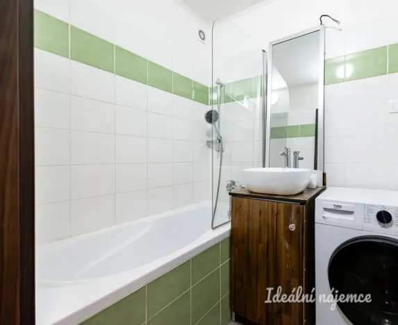 Pronájem bytu 2+kk, Nupaky, U Valu, 50 m2
