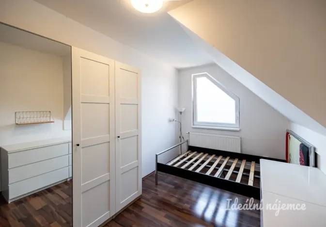Pronájem bytu 2+kk, Nupaky, U Valu, 50 m2