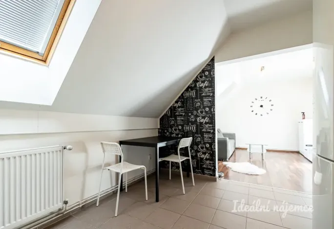 Pronájem bytu 2+kk, Nupaky, U Valu, 50 m2