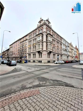 Pronájem obchodního prostoru, Plzeň, Nerudova, 90 m2