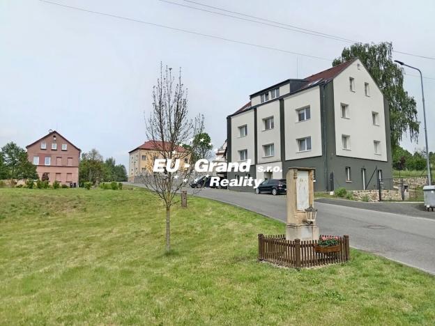 Pronájem bytu 1+kk, Lipová, 27 m2