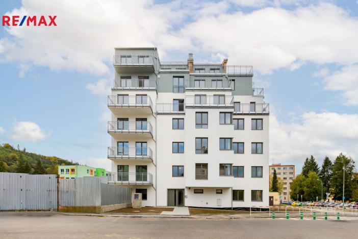 Prodej bytu 2+kk, Karlovy Vary, Šumavská, 57 m2