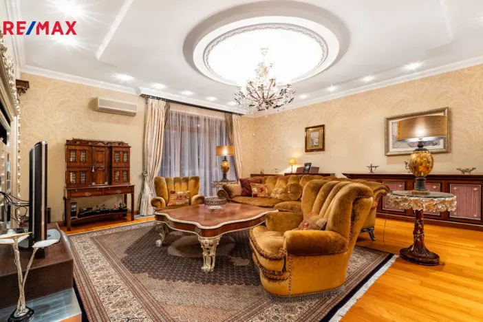 Prodej bytu 5+1, Karlovy Vary, U Imperiálu, 253 m2