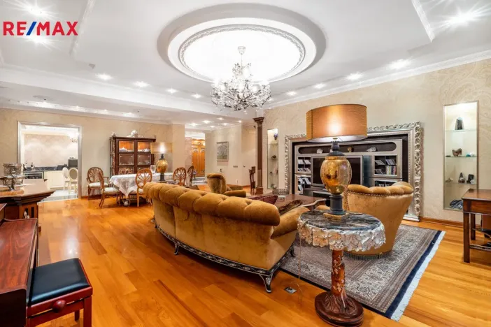 Prodej bytu 5+1, Karlovy Vary, U Imperiálu, 253 m2