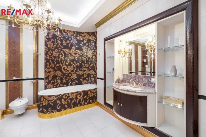 Prodej bytu 5+1, Karlovy Vary, U Imperiálu, 253 m2