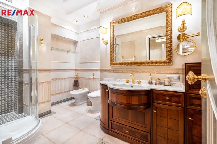 Prodej bytu 5+1, Karlovy Vary, U Imperiálu, 253 m2