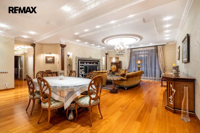 Prodej bytu 5+1, Karlovy Vary, U Imperiálu, 253 m2