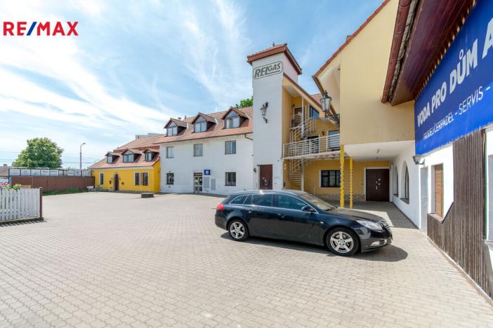 Pronájem obchodního prostoru, Hradec Králové - Kukleny, Pražská třída, 196 m2